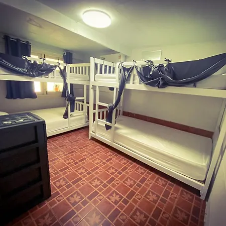 Green Garden Hostel Bangkok Exterior photo
