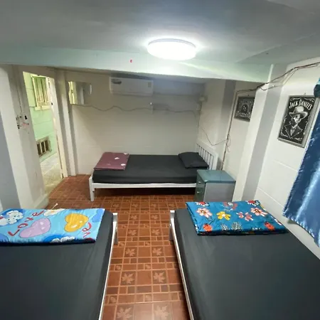 Green Garden Hostel Bangkok Exterior photo