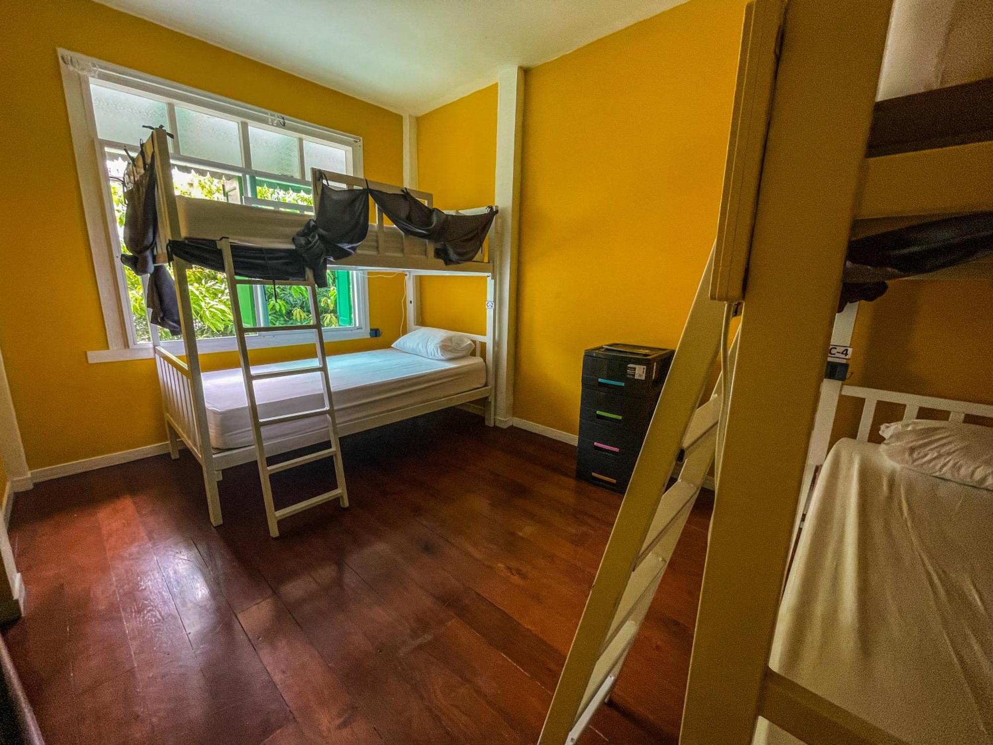 Hostal Garden *