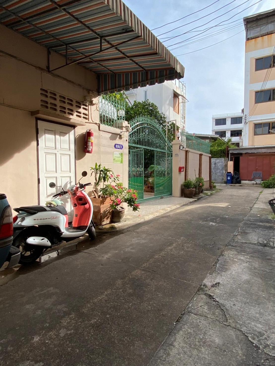 Garden Hostal Bangkok